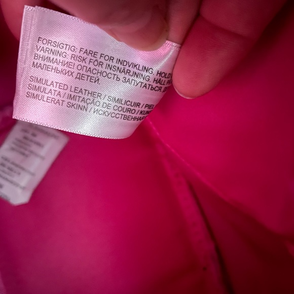 NWT Loungefly Villains cruella graffiti mini backpack - Picture 7 of 16